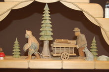 Laden Sie das Bild in den Galerie-Viewer, Schwibbogen Holztransport geschnitzt, 71x44 cm