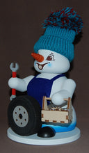 Laden Sie das Bild in den Galerie-Viewer, Räuchermann Schneemann weiß Automechaniker KFZ Mechaniker