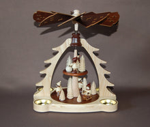 Laden Sie das Bild in den Galerie-Viewer, Pyramide Winterkinder 2-stöckig