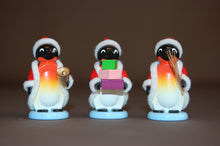 Laden Sie das Bild in den Galerie-Viewer, Pinguine Weihnachten 3er Set