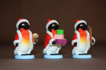 Laden Sie das Bild in den Galerie-Viewer, Pinguine Weihnachten 3er Set