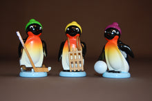 Laden Sie das Bild in den Galerie-Viewer, Pinguine Wintersportler 3er Set