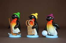 Laden Sie das Bild in den Galerie-Viewer, Pinguine Wintersportler 3er Set