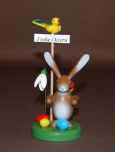 Laden Sie das Bild in den Galerie-Viewer, Osterhase mit Buckelkorb