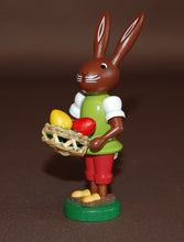 Laden Sie das Bild in den Galerie-Viewer, Osterhase mit Eierkorb