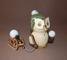 Laden Sie das Bild in den Galerie-Viewer, Mini-Eule Schlitten