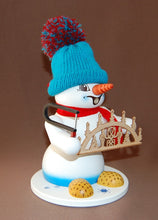 Laden Sie das Bild in den Galerie-Viewer, Räuchermann Schneemann weiß Schwibbogenverkäufer